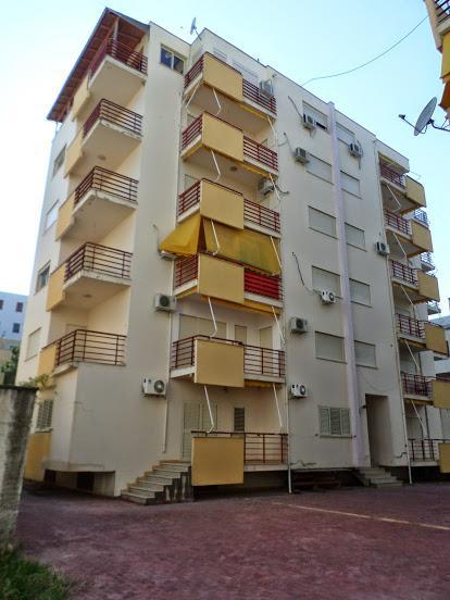 Aldom Apartments Durrës Exteriör bild