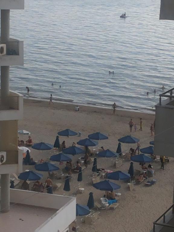 Aldom Apartments Durrës Exteriör bild